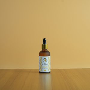 زيت القمل والصيبان يعتبر من العلاجات الطبيعية الفعّالة التي تساعد في القضاء على القمل وبيضه، ويُوصى باستخدامه بانتظام لتحقيق أفضل النتائج في إزالة هذه المشكلة المزعجة