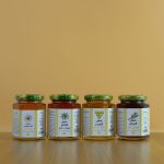 باقة العسل التي تضم أربعة أنواع: عسل الزعتر، السدر، الدغموس، وأخيرا عسل النافع