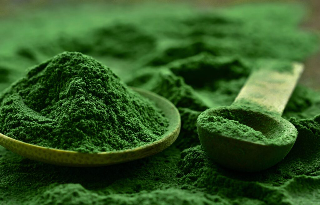 مكونات والفوائد الصحية للمكمل الغذائي سبيرولينا 